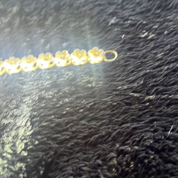 Signed CORO Edelweiss & Rhinestone Gold Tone Authentic Vintage Bracelet 7 inch - Picture 7 of 7